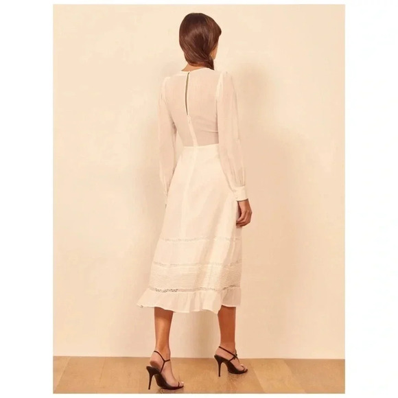 REFORMATION - Bohemian Valerie Lace Tiered Dress in Ivory - Picture 3 of 10